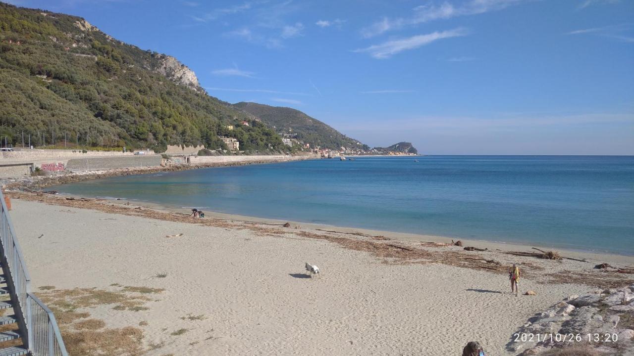 Casa Mariuccia A Due Passi Dal Mare Apartment Finale Ligure Exterior photo
